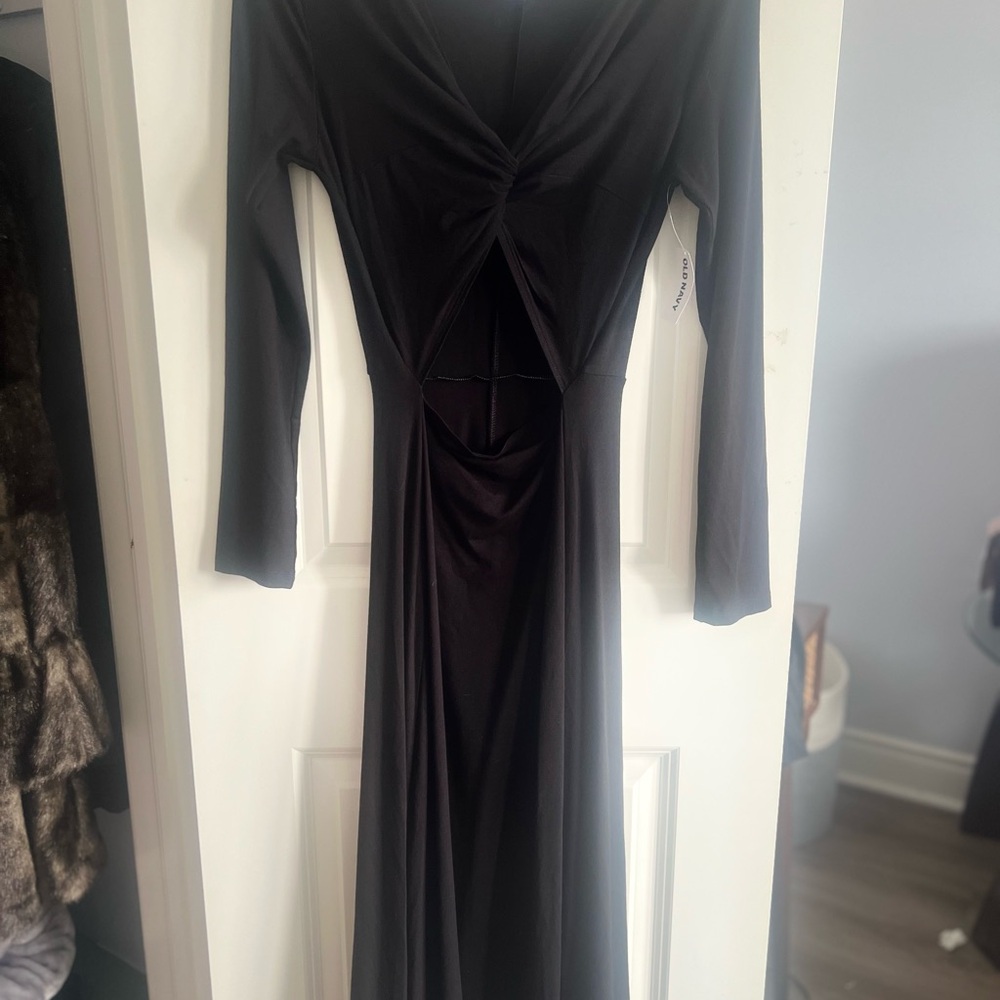 Old Navy Black V-Neck Long Sleeve dress brand new tags on